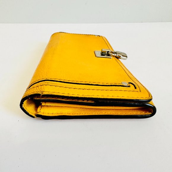 AUTHENTIC CELINE SOFT LEATHER WALLET WITH CHAIN STRAP YELLOW  WC-SA-0108 - Picture 7 of 12